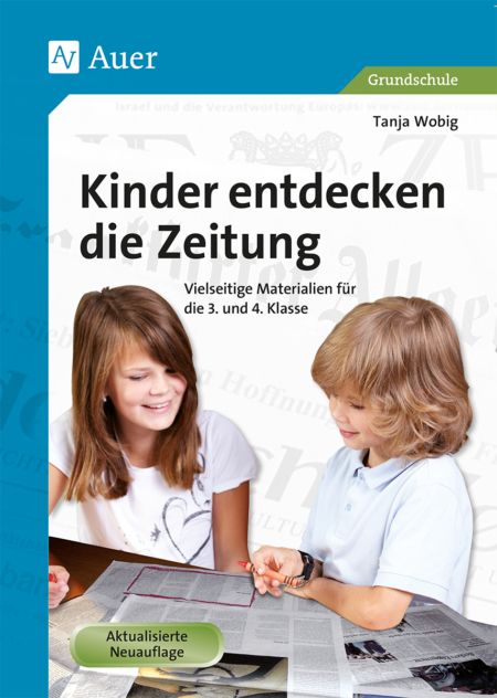 Kinder entdecken die Zeitung